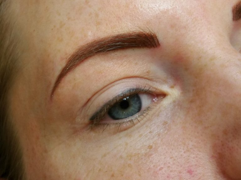 Ombre brows
